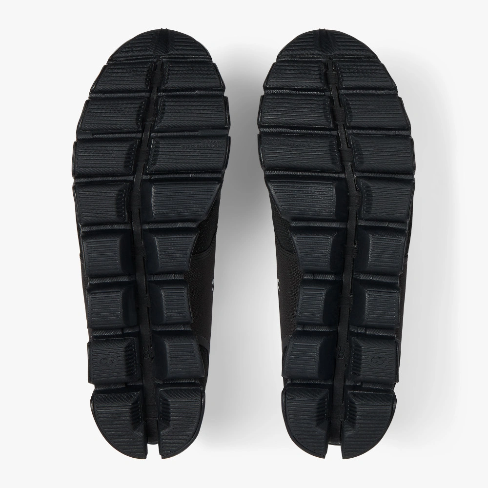 ON Cloud Waterproof: Leśny bieg, księżycowy komfort. Wyprzedaż w Szwajcarii! Męskie buty do biegania, idealne na każdą pogodę.
